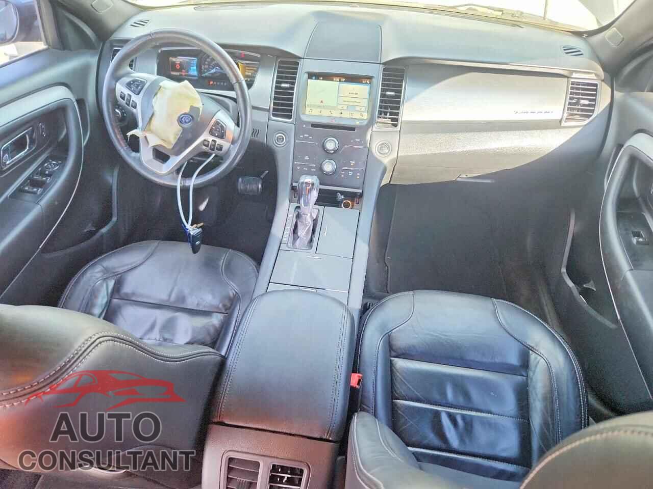 FORD TAURUS 2017 - 1FAHP2E81HG143038