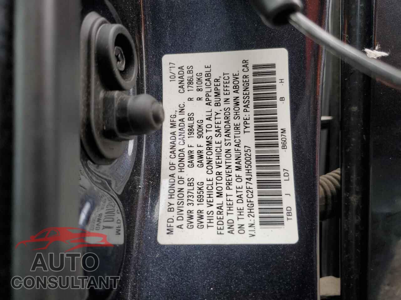 HONDA CIVIC 2018 - 2HGFC2F74JH500257