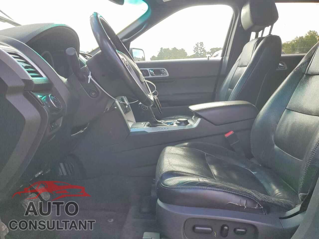 FORD EXPLORER 2011 - 1FMHK8F88BGA04585