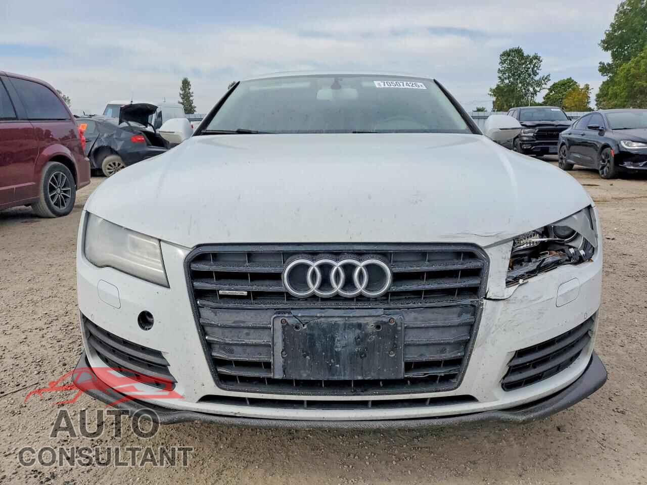 AUDI A7 2013 - WAUWGCFC6DN027220