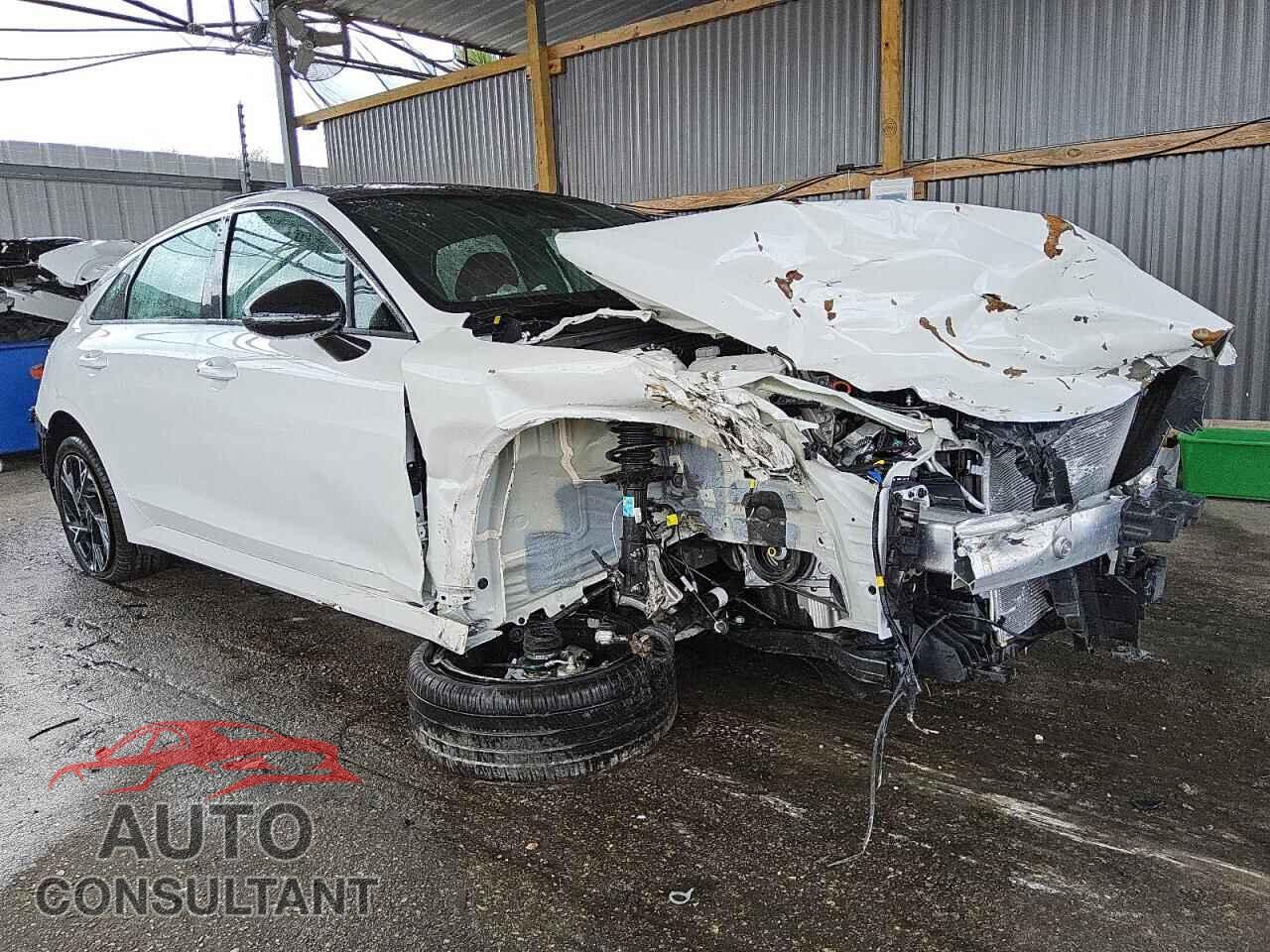 KIA K5 2025 - KNAG64J77S5288537
