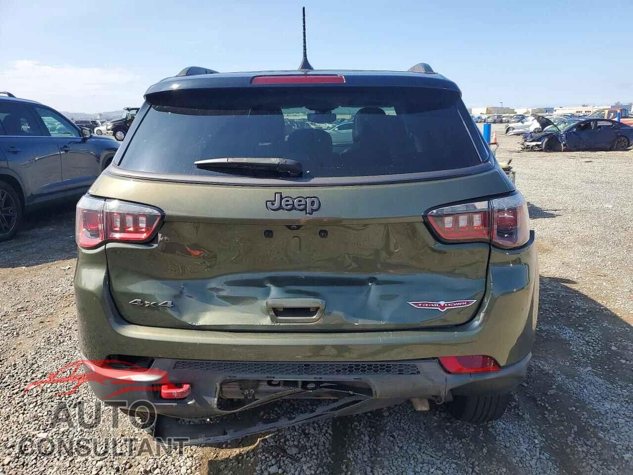 JEEP COMPASS 2018 - 3C4NJDDB0JT232186