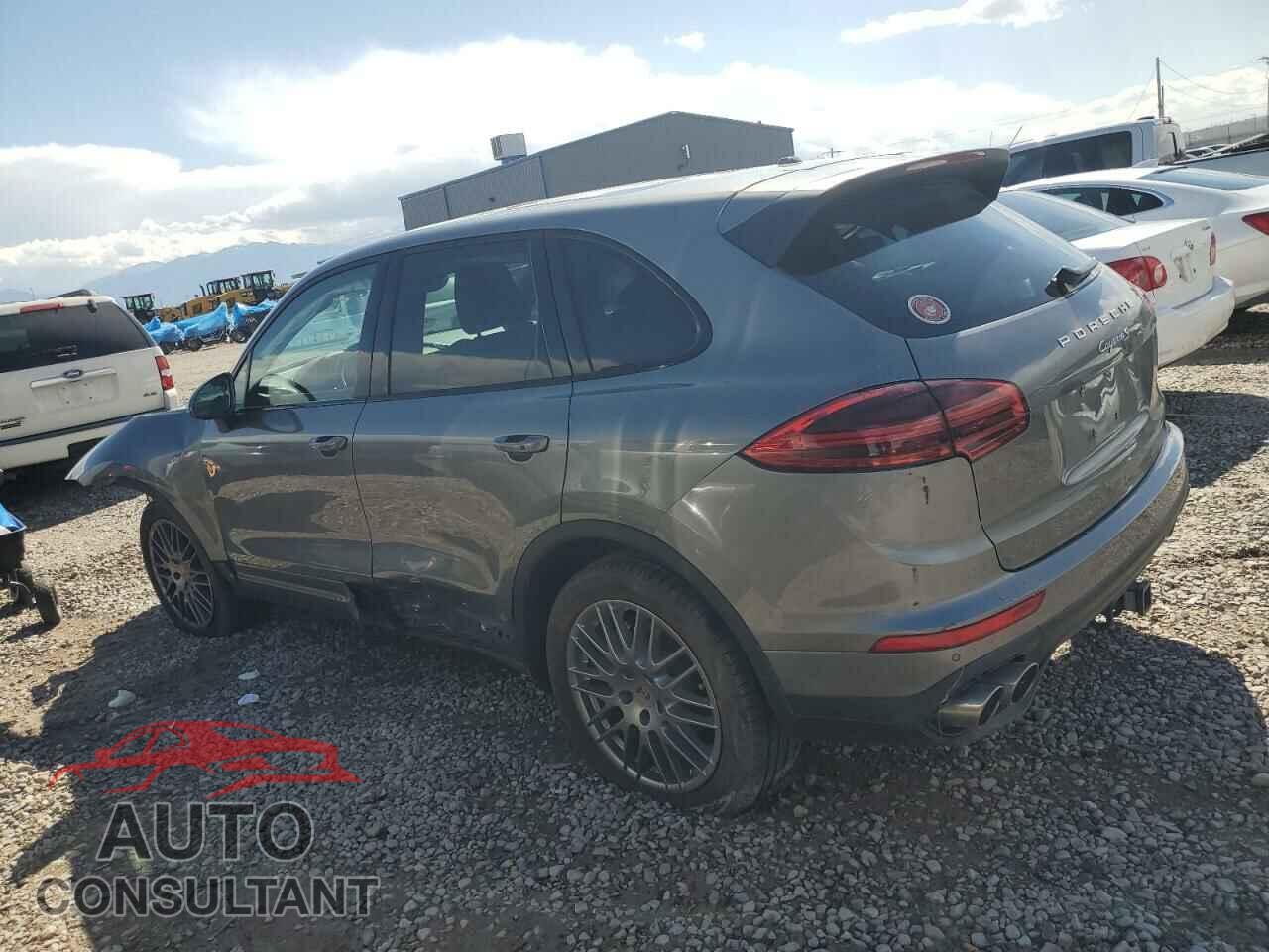 PORSCHE CAYENNE 2017 - WP1AB2A29HLA52651