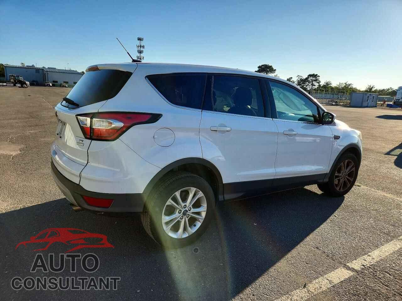 FORD ESCAPE 2017 - 1FMCU0GD6HUB94978