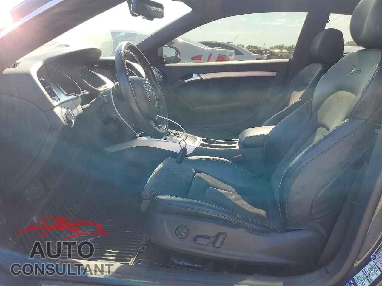 AUDI A5 2010 - WAUMFBFRXAA021349