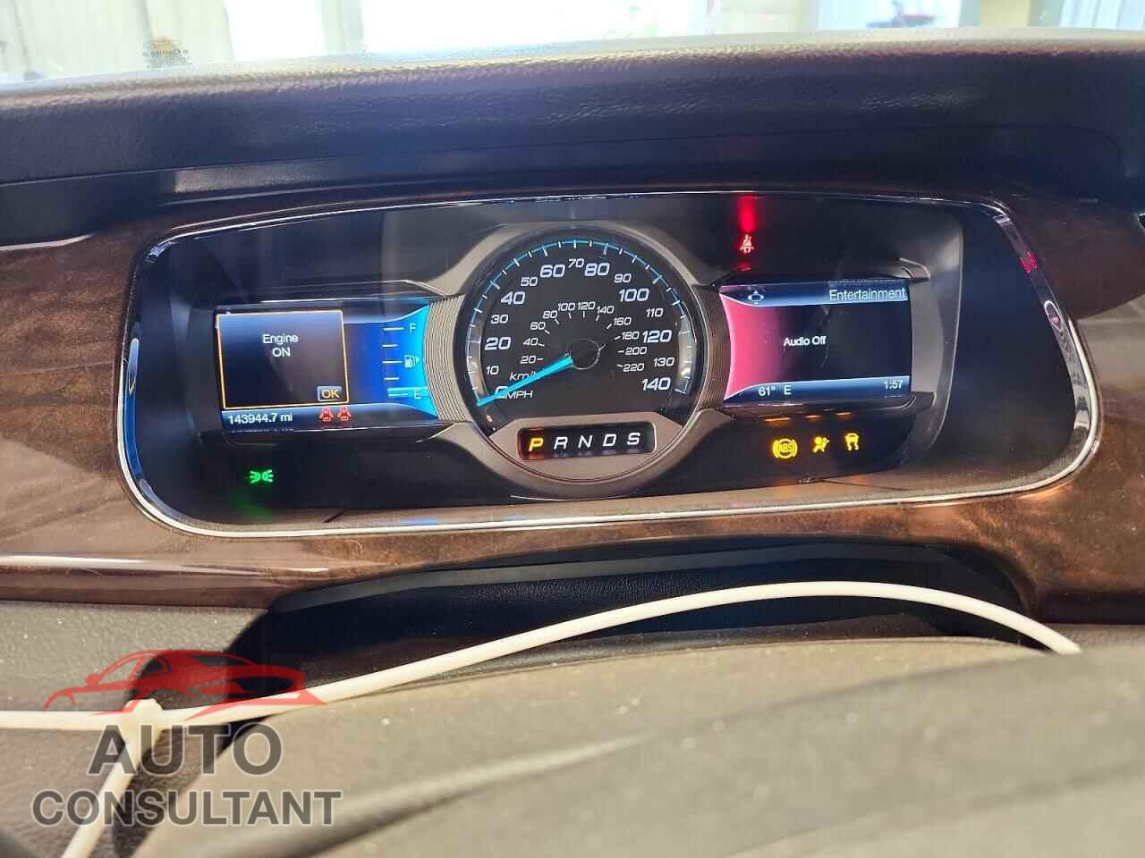 FORD TAURUS 2016 - 1FAHP2F82GG148214