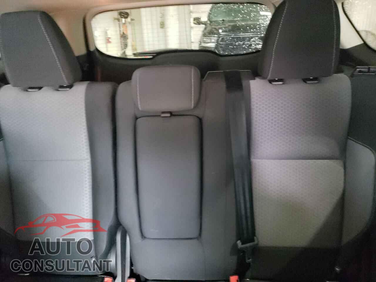 FORD ESCAPE 2017 - 1FMCU9GD1HUC57764