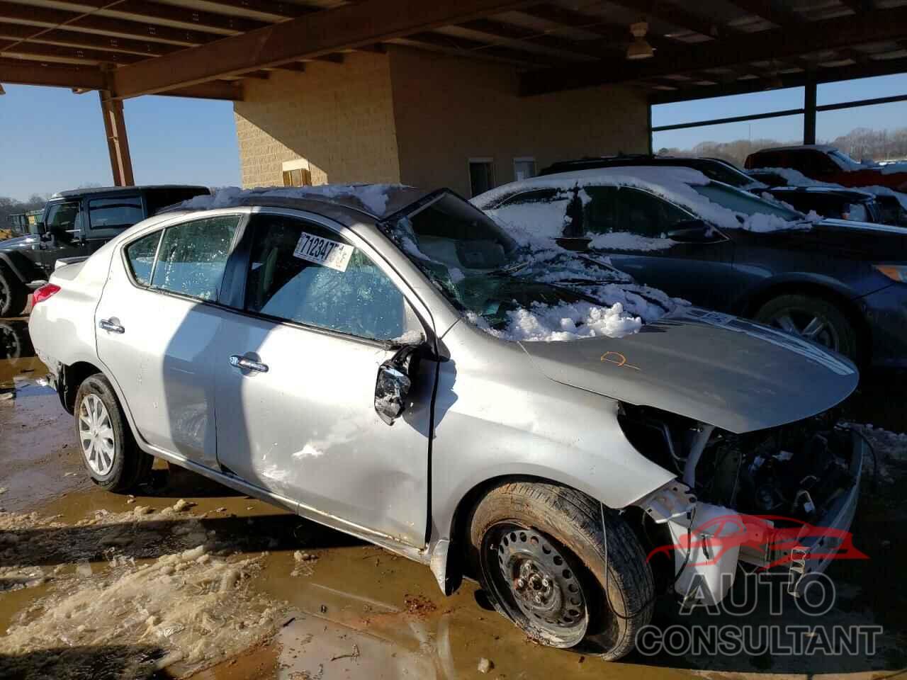 NISSAN VERSA 2019 - 3N1CN7APXKL818251