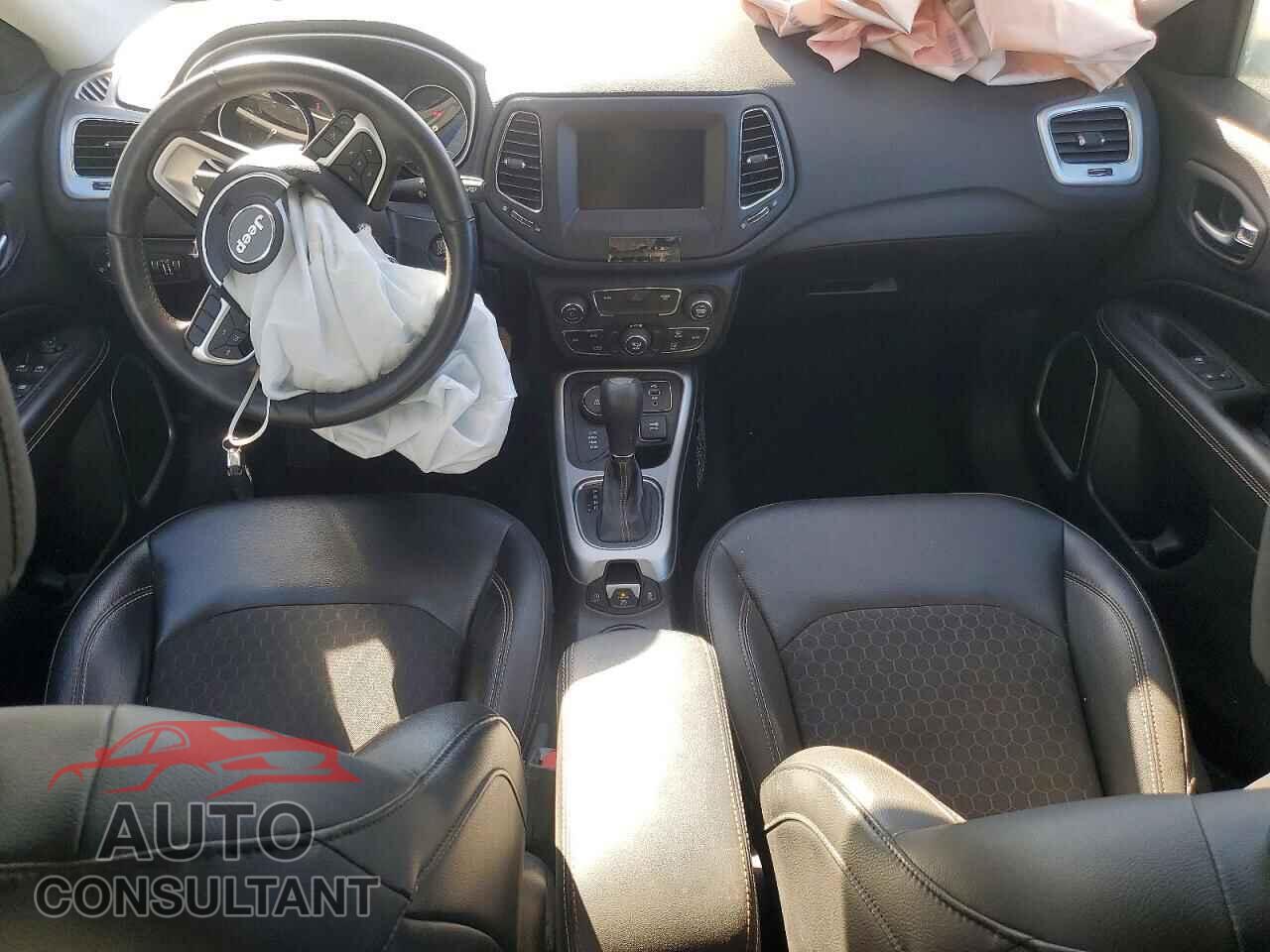 JEEP COMPASS 2018 - 3C4NJDBB7JT232673