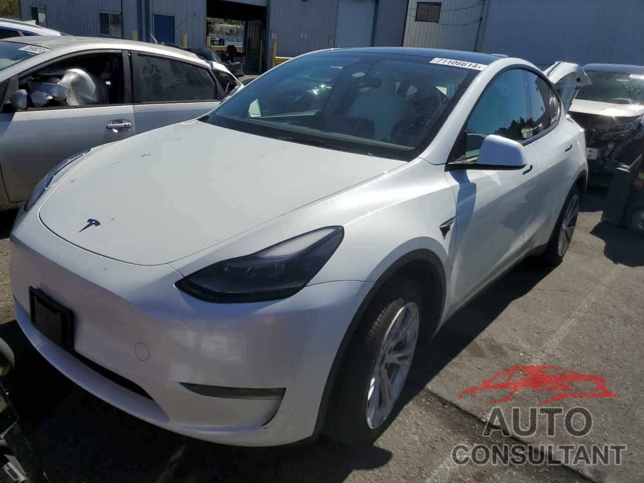 TESLA MODEL Y 2023 - 7SAYGDEEXPF676805