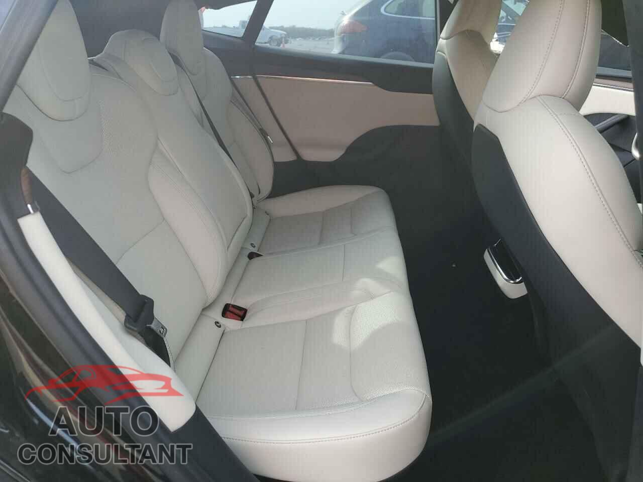 TESLA MODEL S 2021 - 5YJSA1E51MF442437