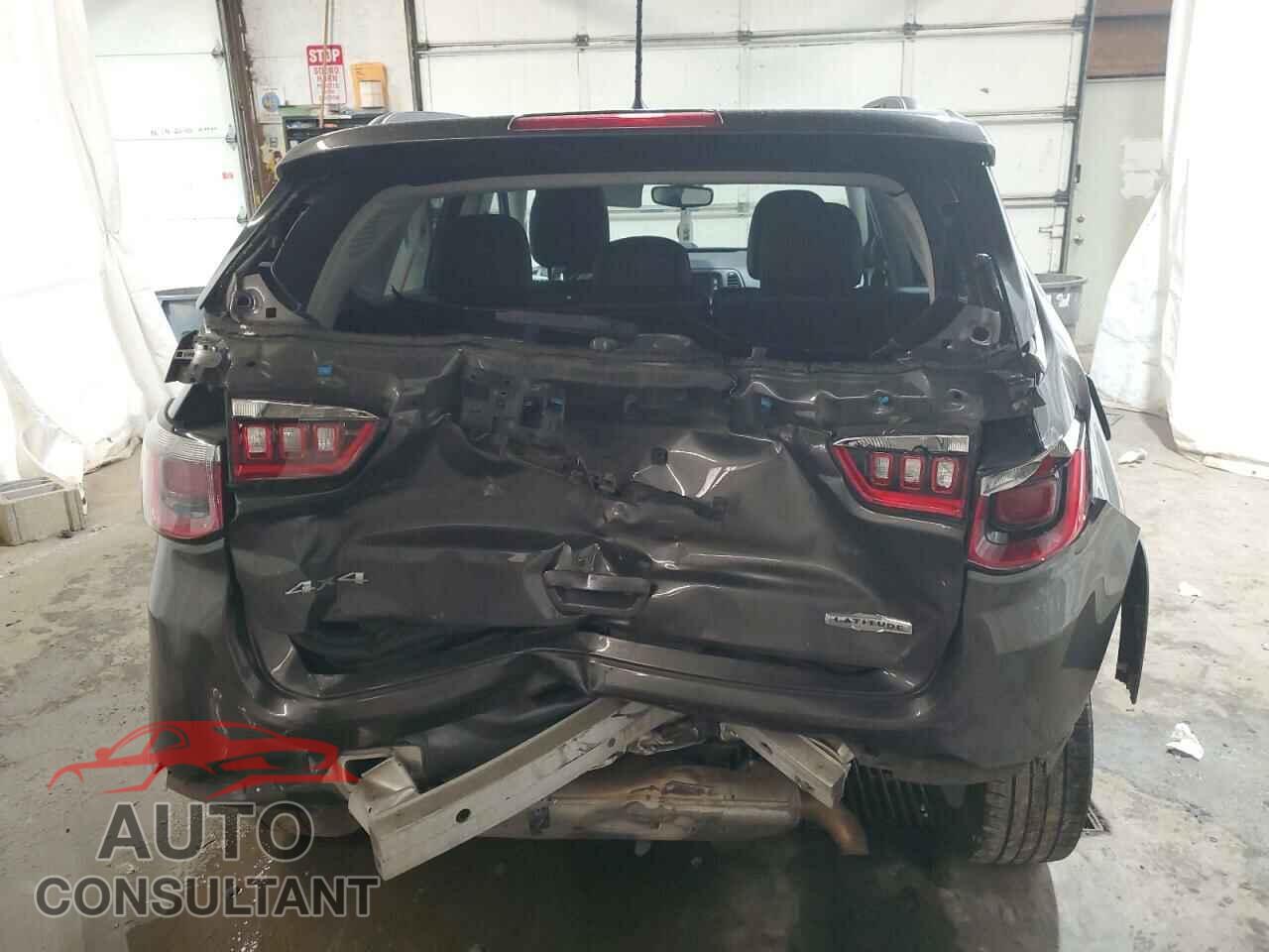 JEEP COMPASS 2018 - 3C4NJDBB4JT150397