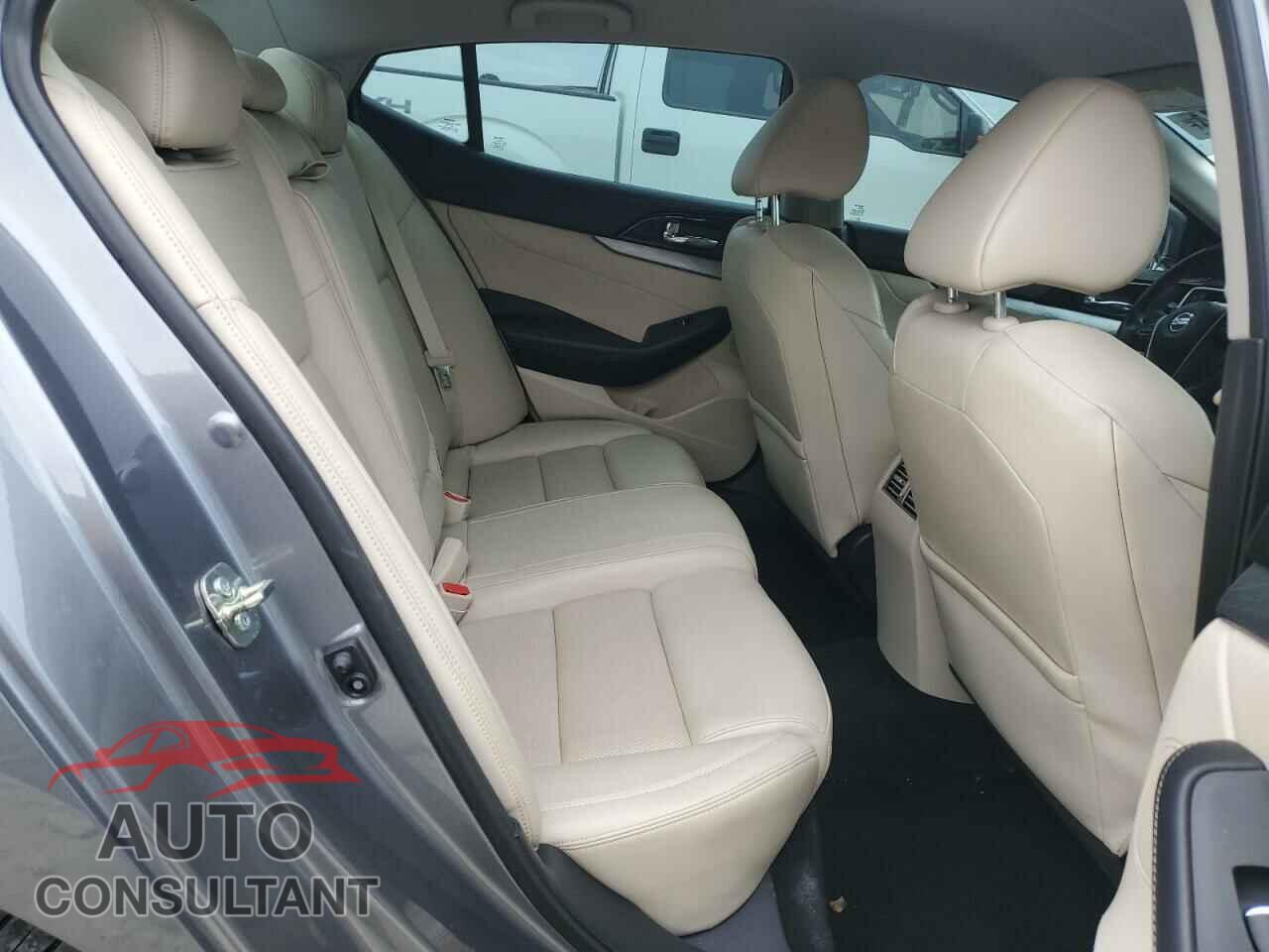 NISSAN MAXIMA 2017 - 1N4AA6AP1HC370504