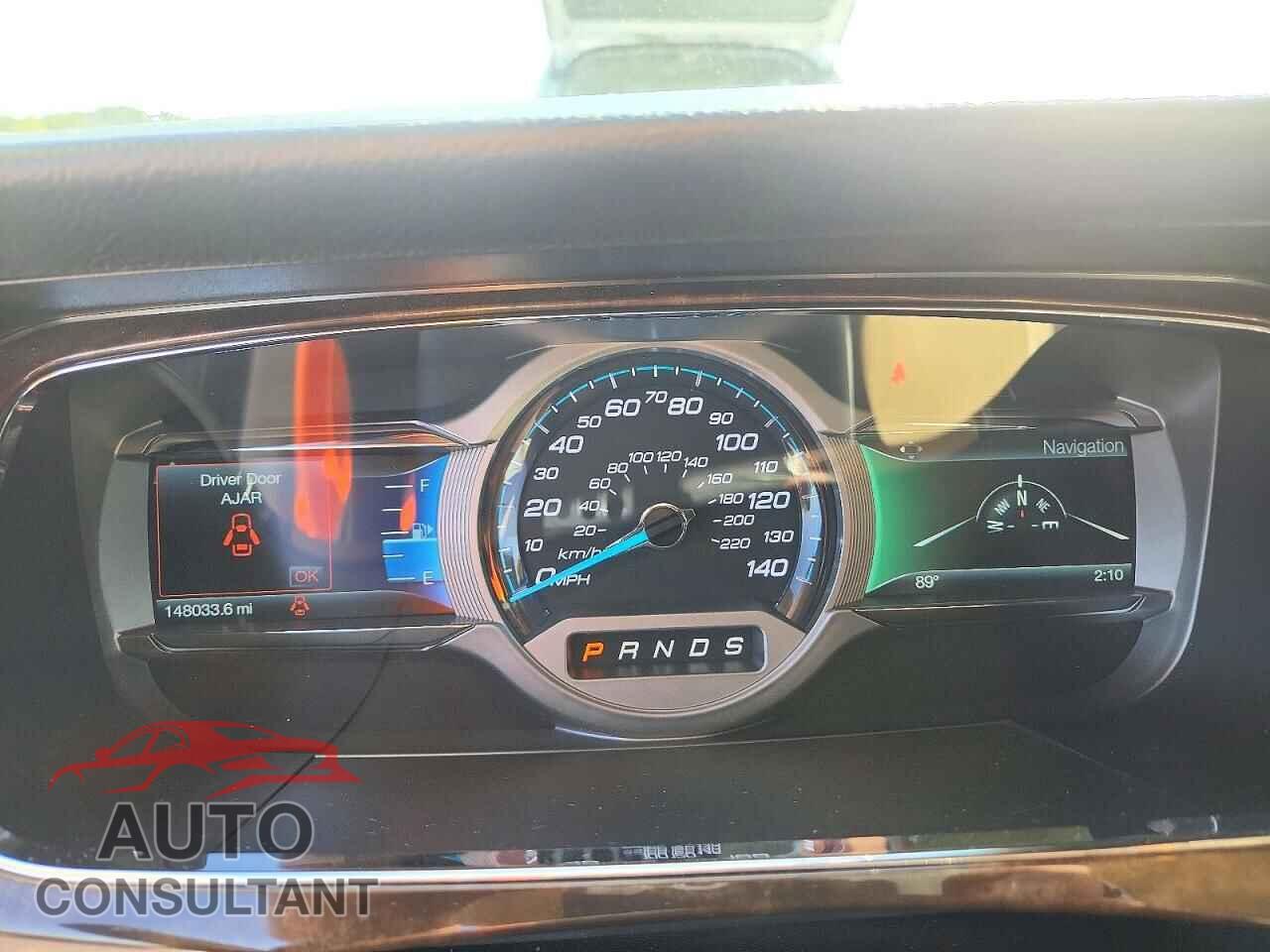 FORD TAURUS 2018 - 1FAHP2F86JG126143