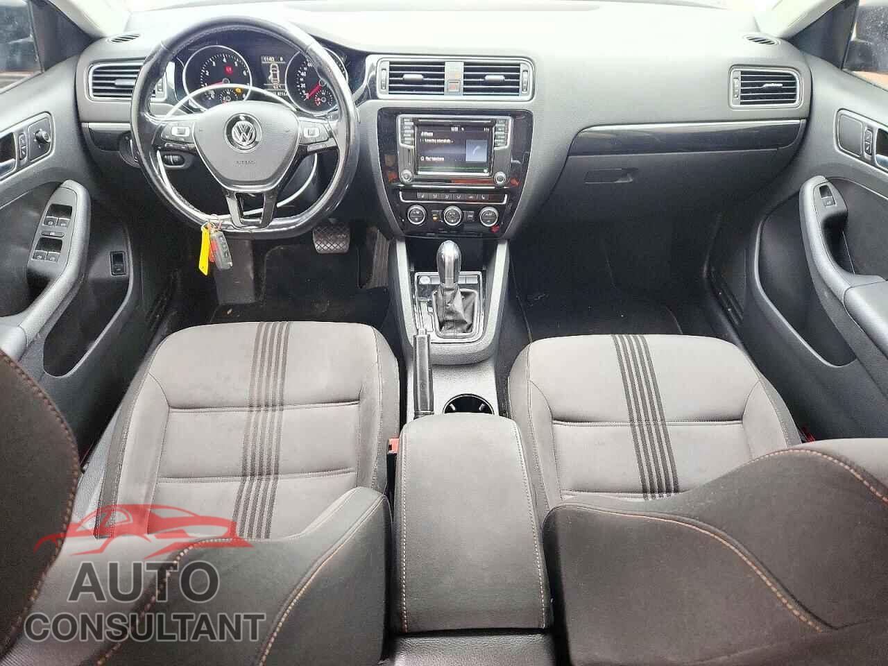 VOLKSWAGEN JETTA 2017 - 3VWDB7AJ6HM379264