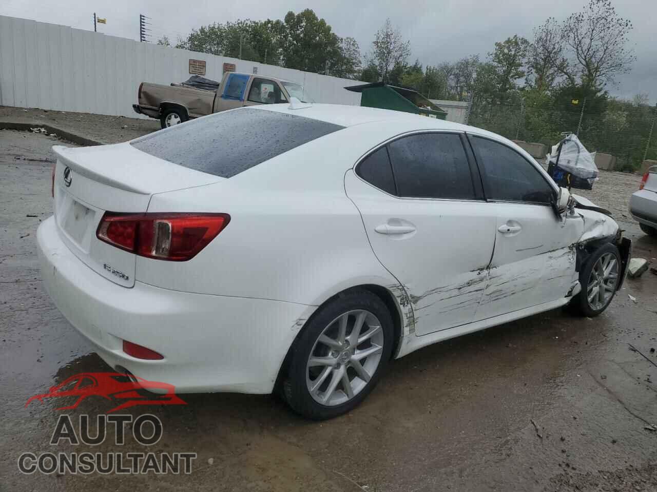 LEXUS IS 2011 - JTHBF5C22B5142176