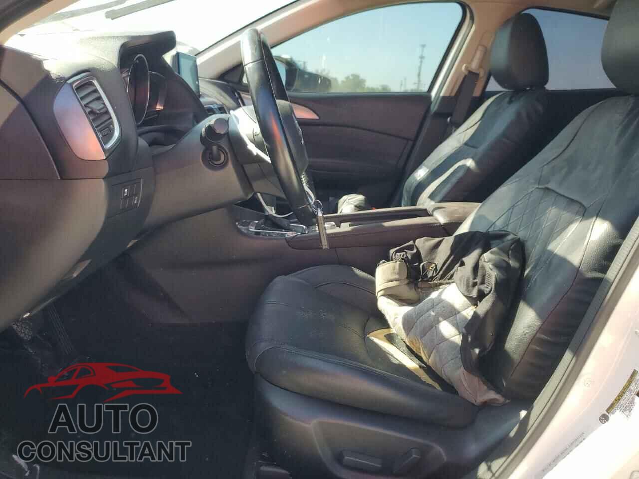 MAZDA 3 2017 - JM1BN1M32H1113703