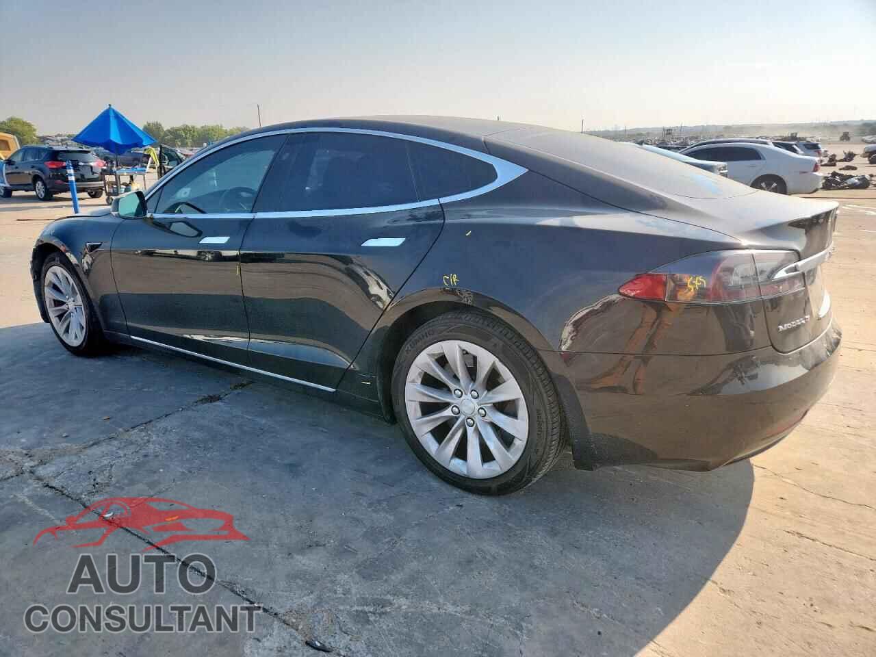 TESLA MODEL S 2017 - 5YJSA1E11HF181538