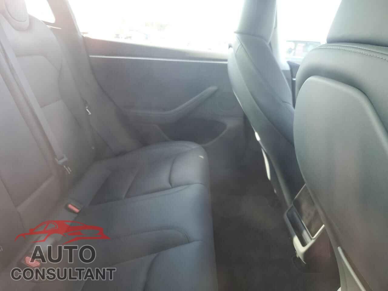 TESLA MODEL 3 2024 - 5YJ3E1EBXRF808465