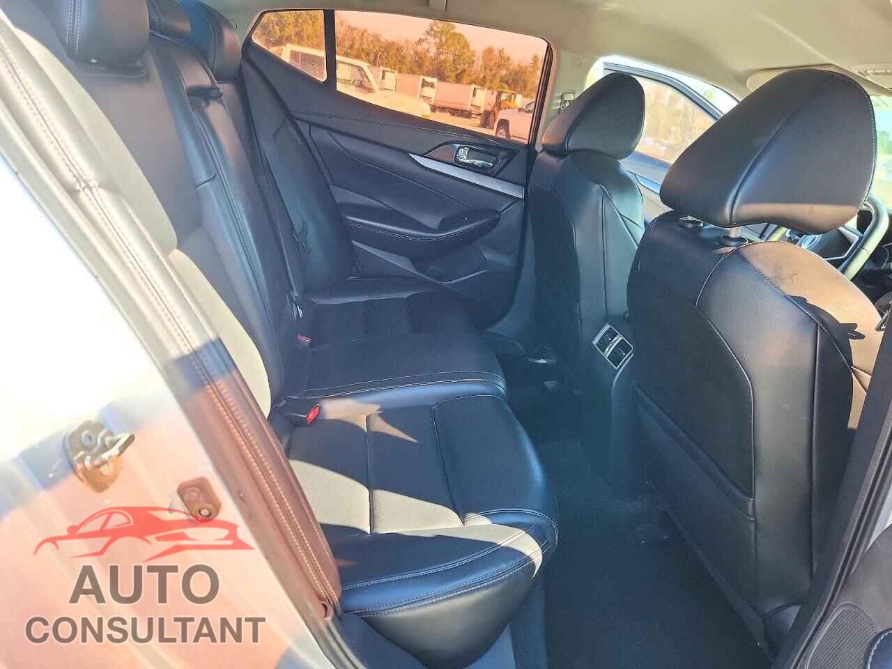 NISSAN MAXIMA 2017 - 1N4AA6AP1HC417143