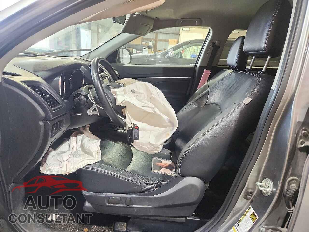 MITSUBISHI OUTLANDER 2015 - 4A4AR4AU7FE045265