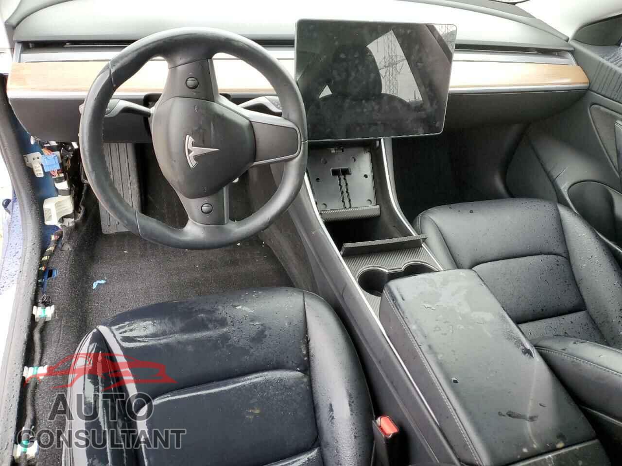 TESLA MODEL 3 2018 - 5YJ3E1EB6JF083905
