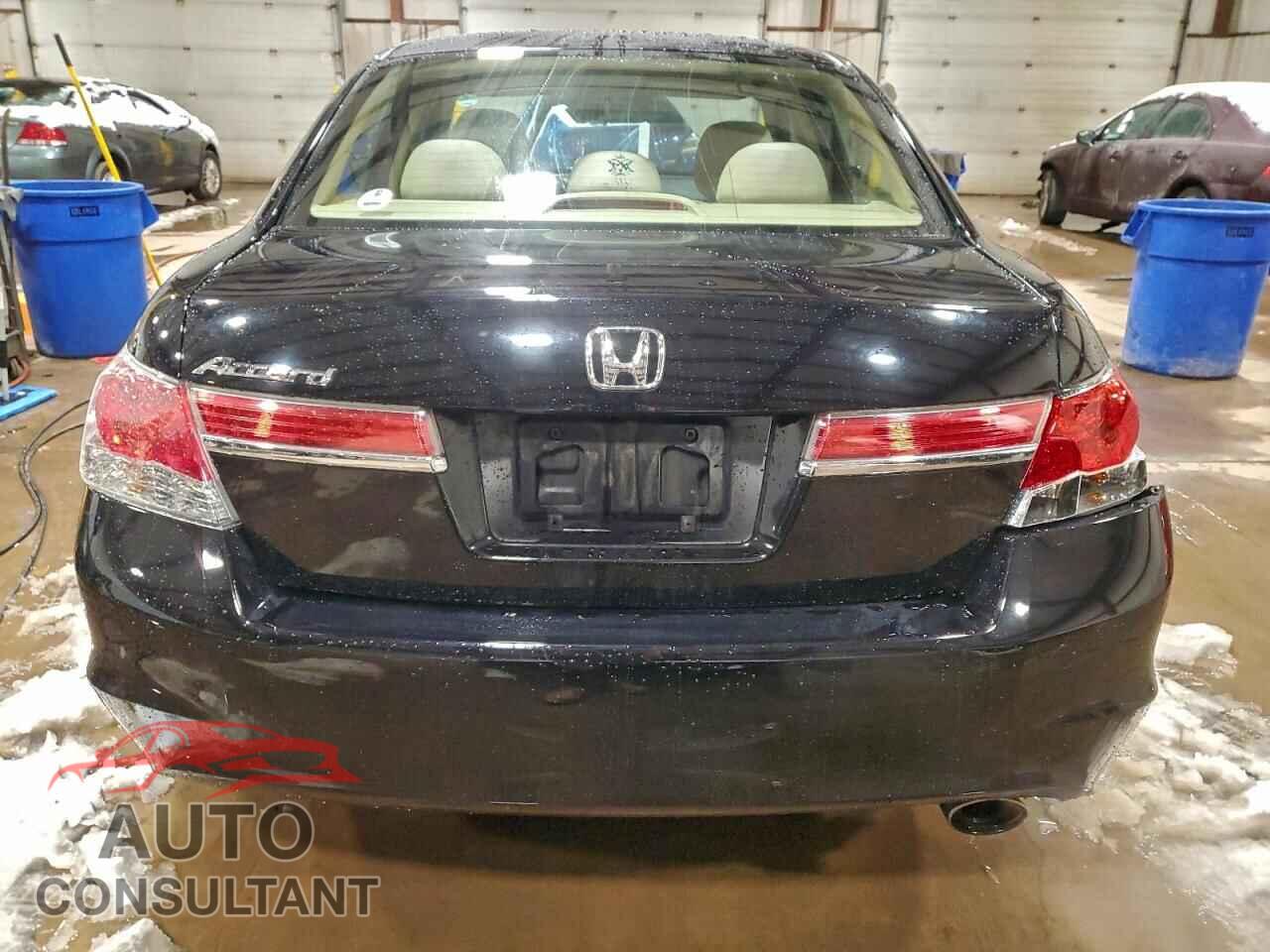 HONDA ACCORD 2011 - 1HGCP2F44BA093652