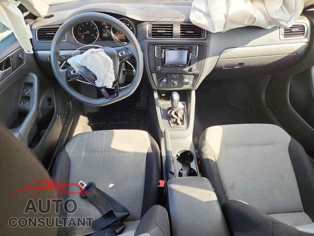 VOLKSWAGEN JETTA 2017 - 3VW2B7AJ1HM268497