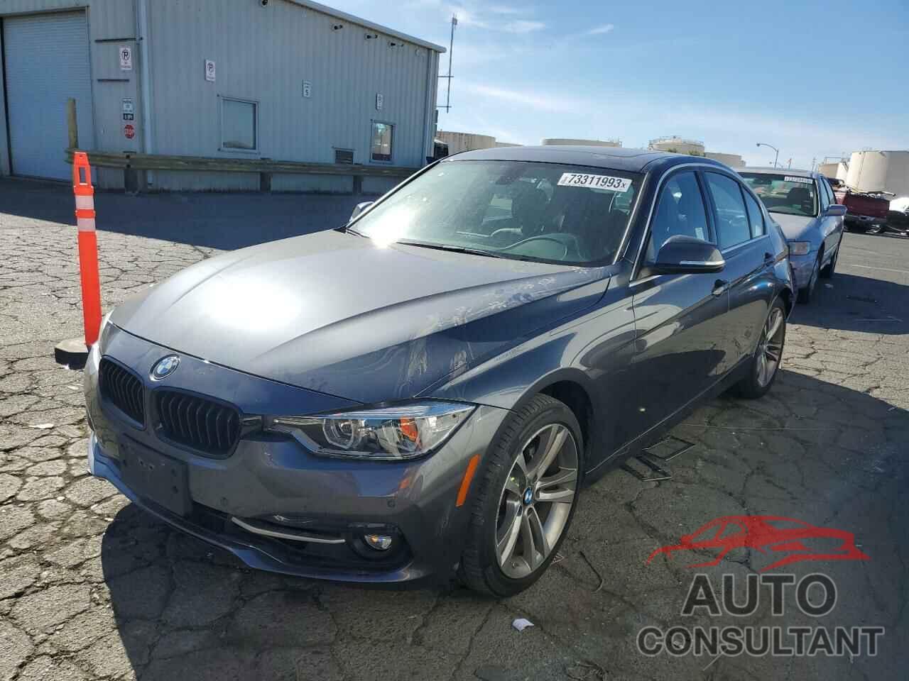BMW 3 SERIES 2018 - WBA8B9G52JNV00262