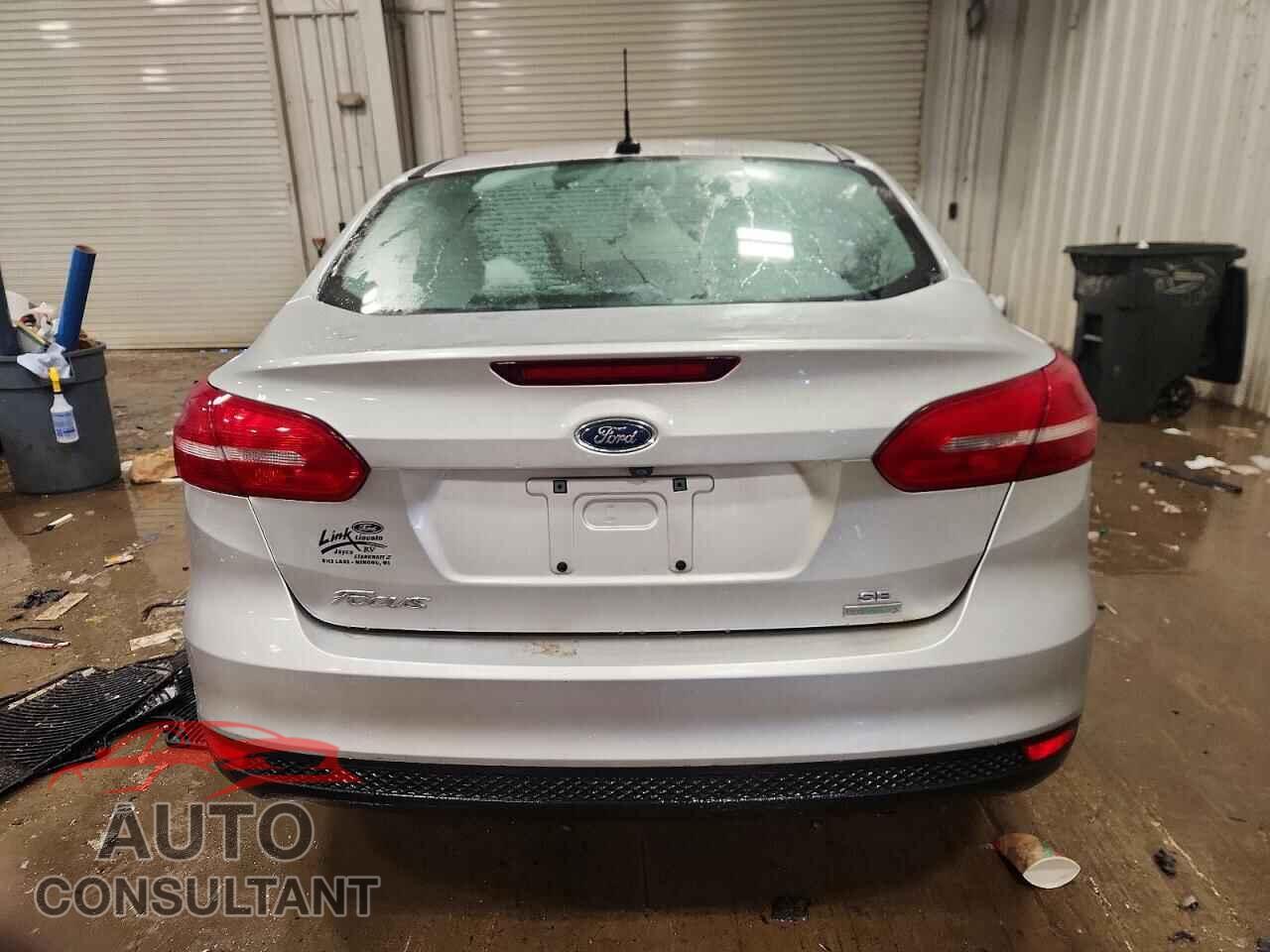 FORD FOCUS 2017 - 1FADP3FE8HL237403