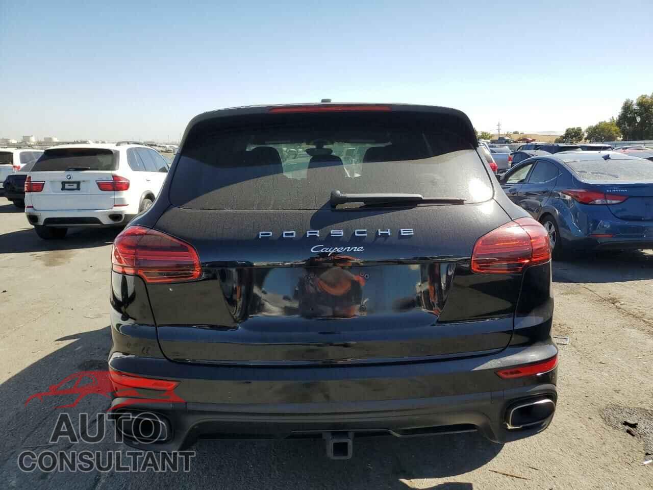 PORSCHE CAYENNE 2016 - WP1AA2A29GLA06352