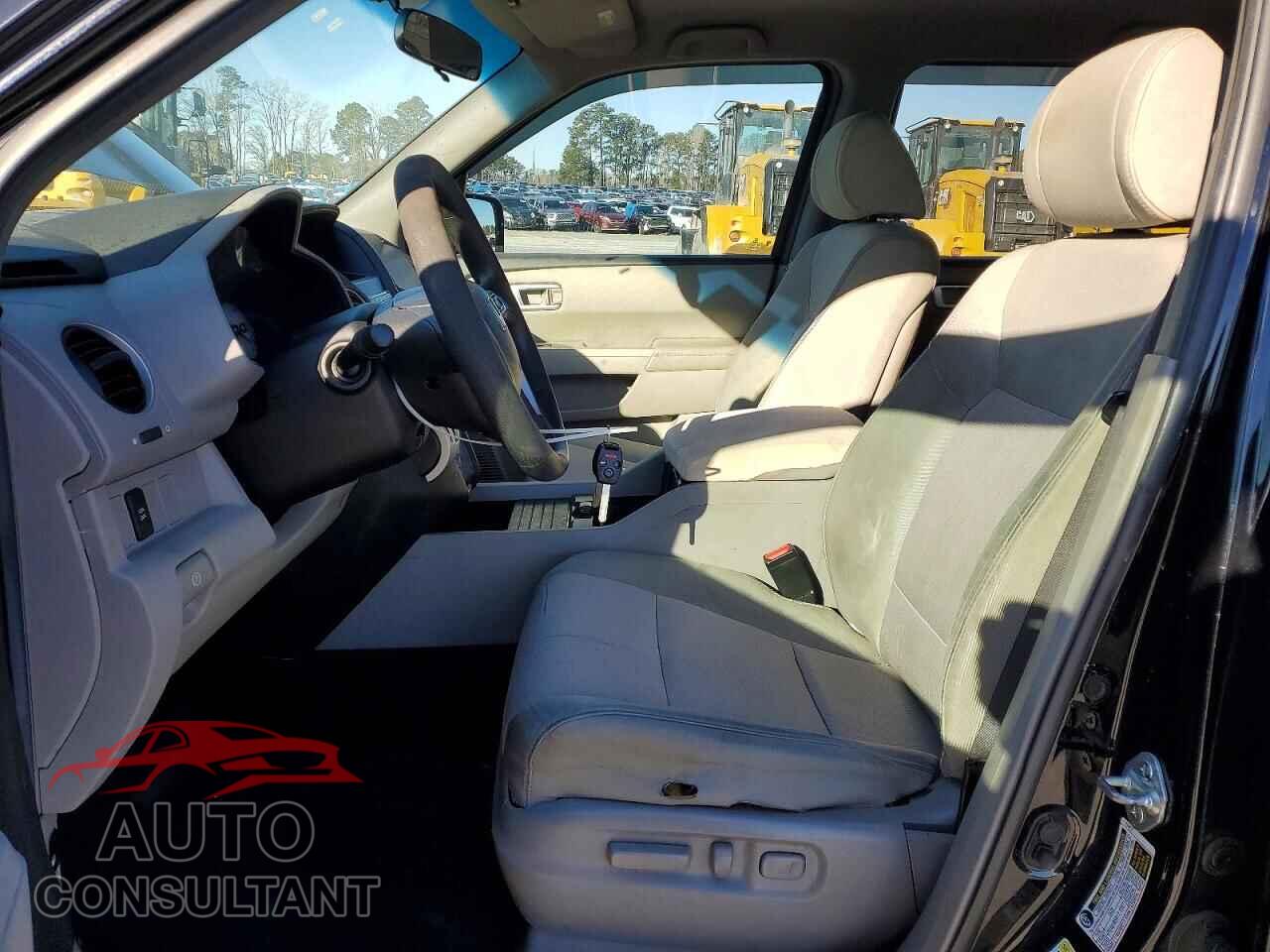 HONDA PILOT 2011 - 5FNYF4H48BB105535