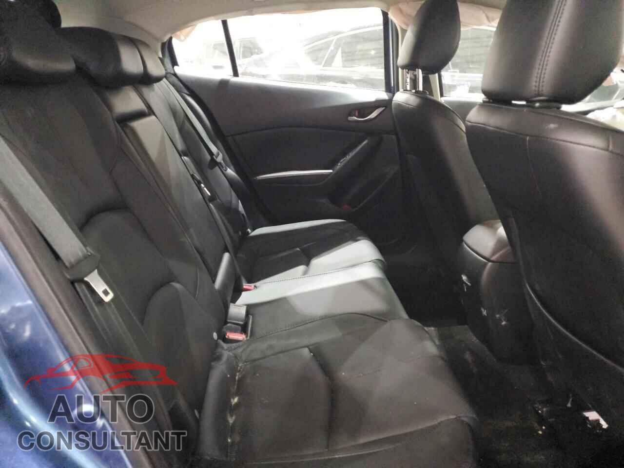 MAZDA 3 2018 - 3MZBN1M30JM234591
