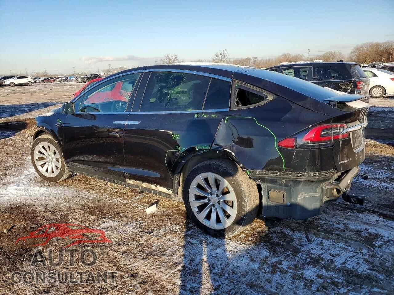 TESLA MODEL X 2017 - 5YJXCAE22HF038199