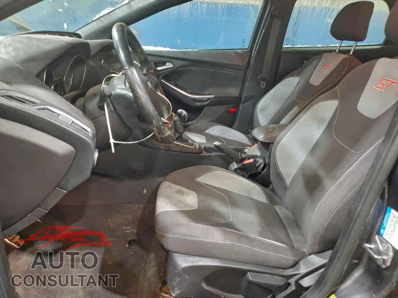 FORD FOCUS 2015 - 1FADP3L94FL217086