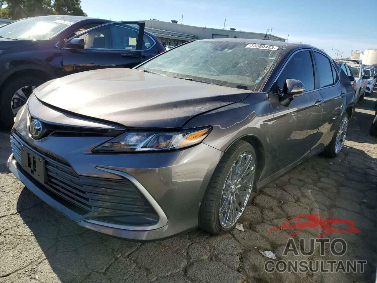 TOYOTA CAMRY 2022 - 4T1C11AK5NU653936