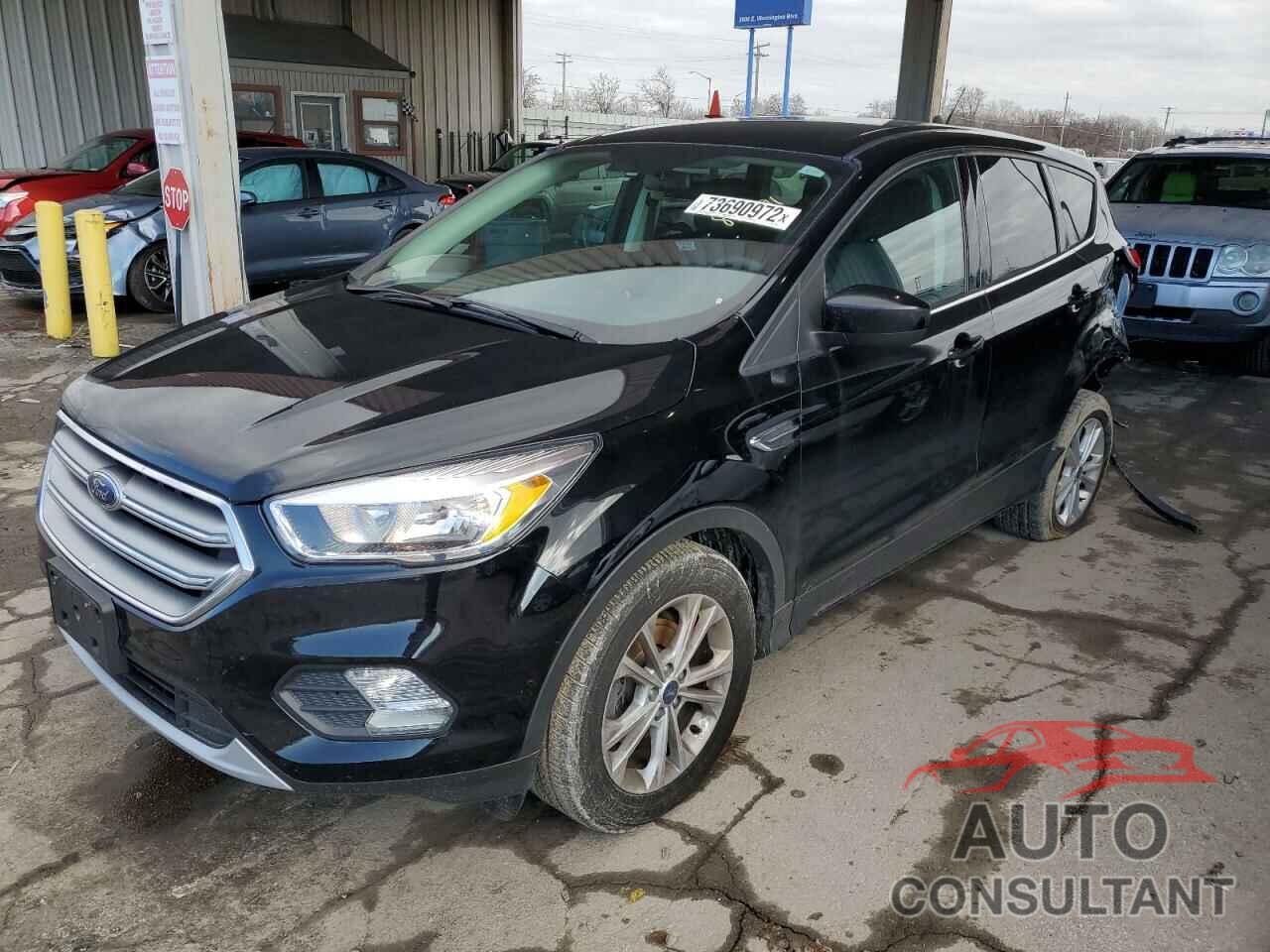 FORD ESCAPE 2017 - 1FMCU0GD2HUA00947