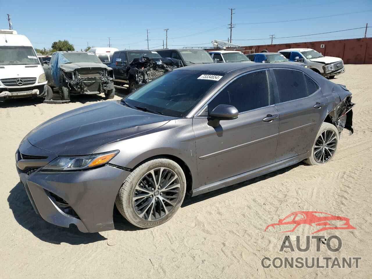 TOYOTA CAMRY 2018 - 4T1B11HK2JU038790