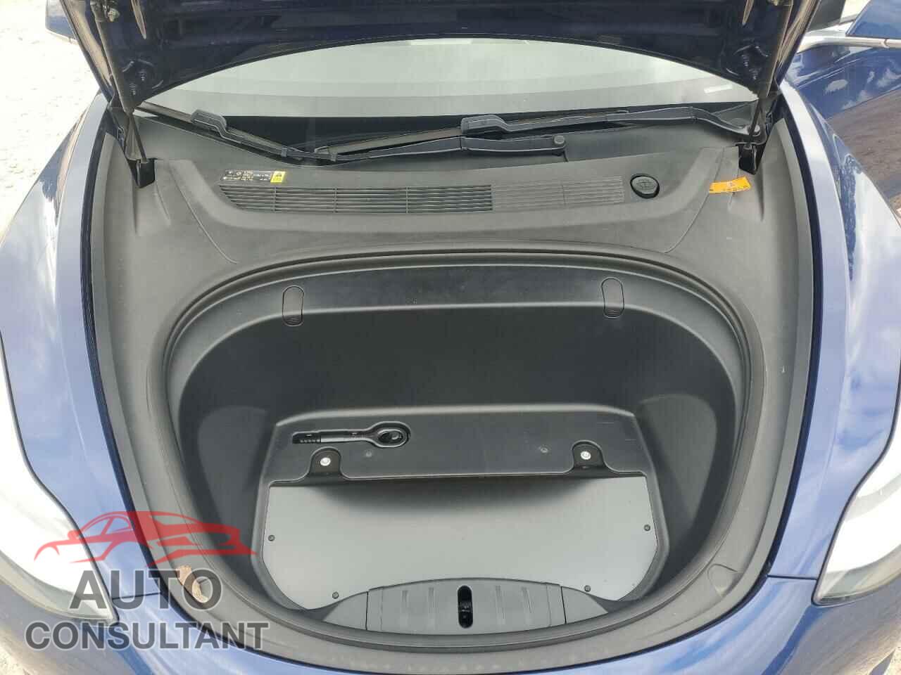 TESLA MODEL 3 2018 - 5YJ3E1EB8JF064708