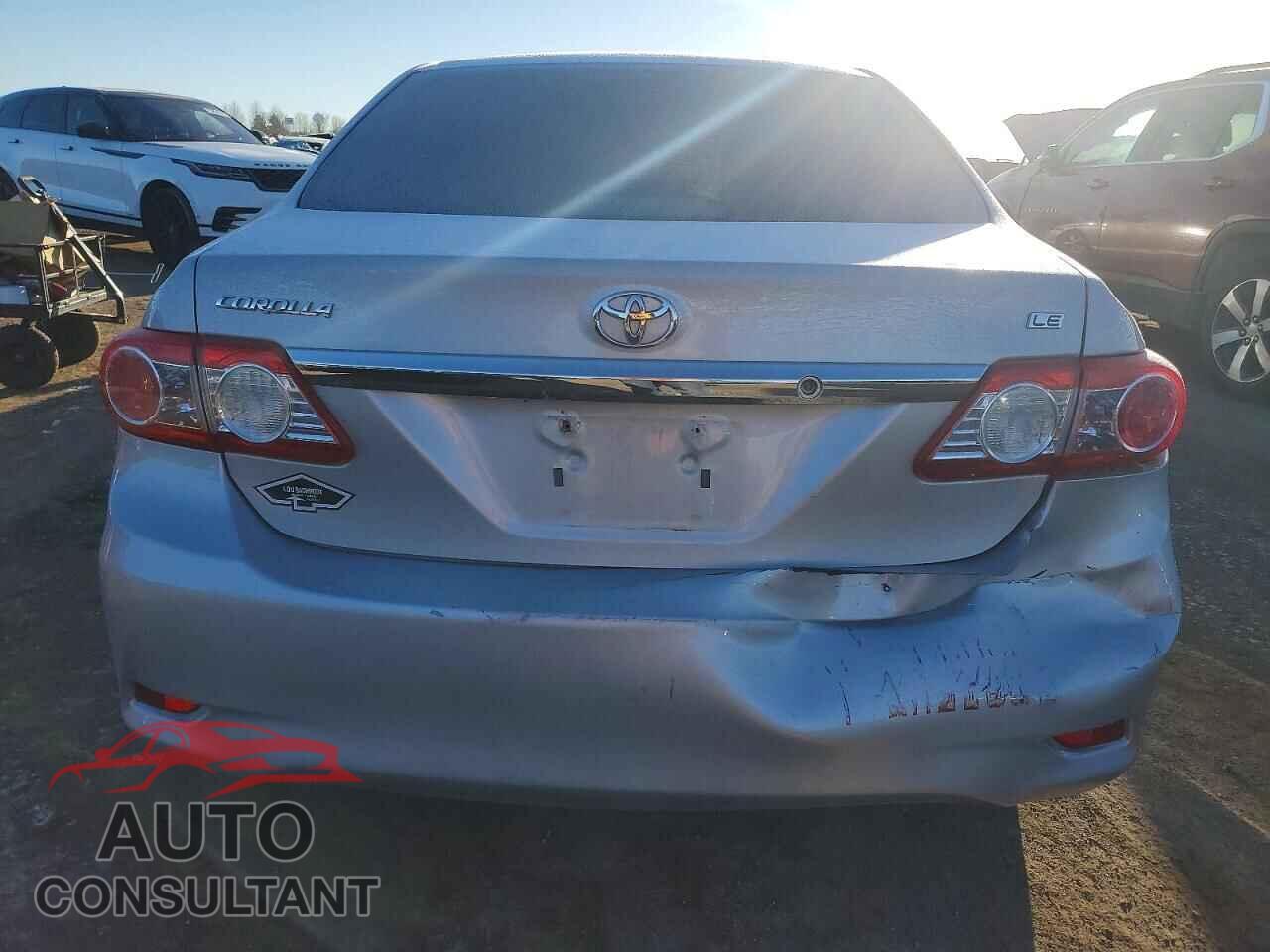 TOYOTA COROLLA 2013 - 2T1BU4EE8DC008268