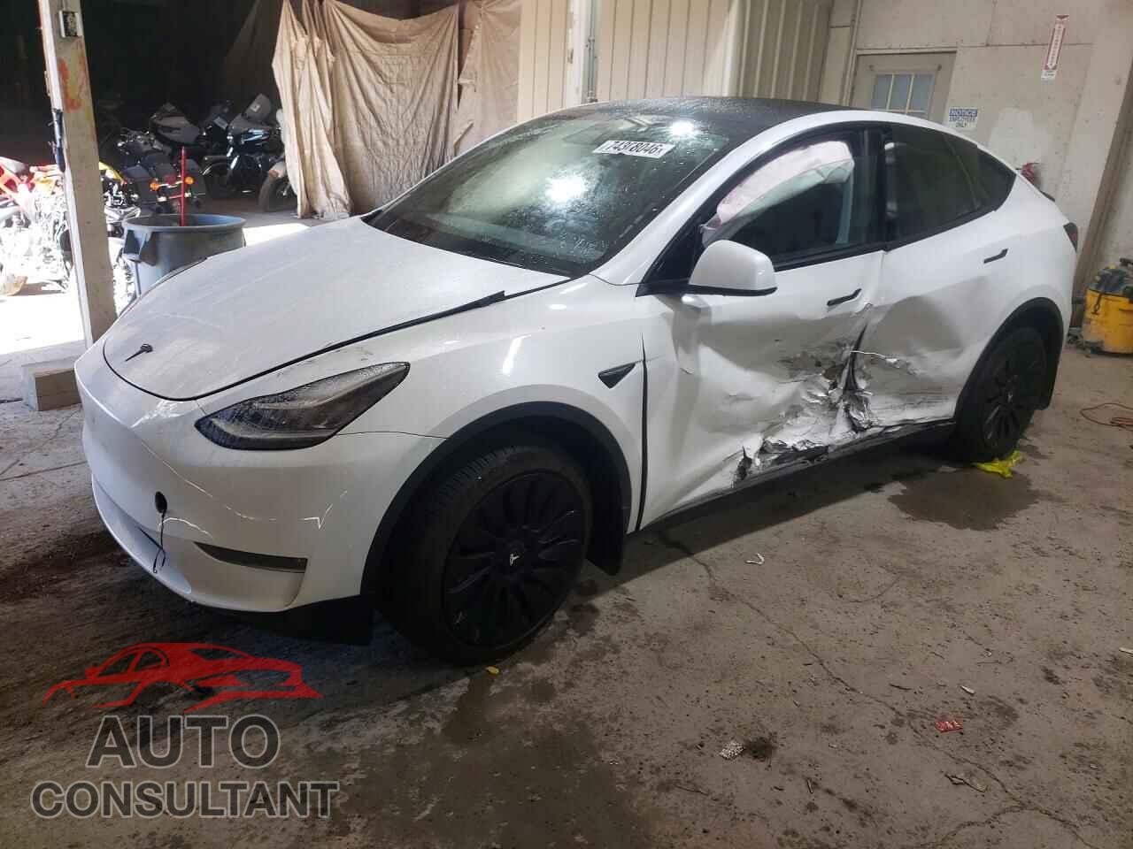 TESLA MODEL Y 2023 - 7SAYGDEE9PA096426