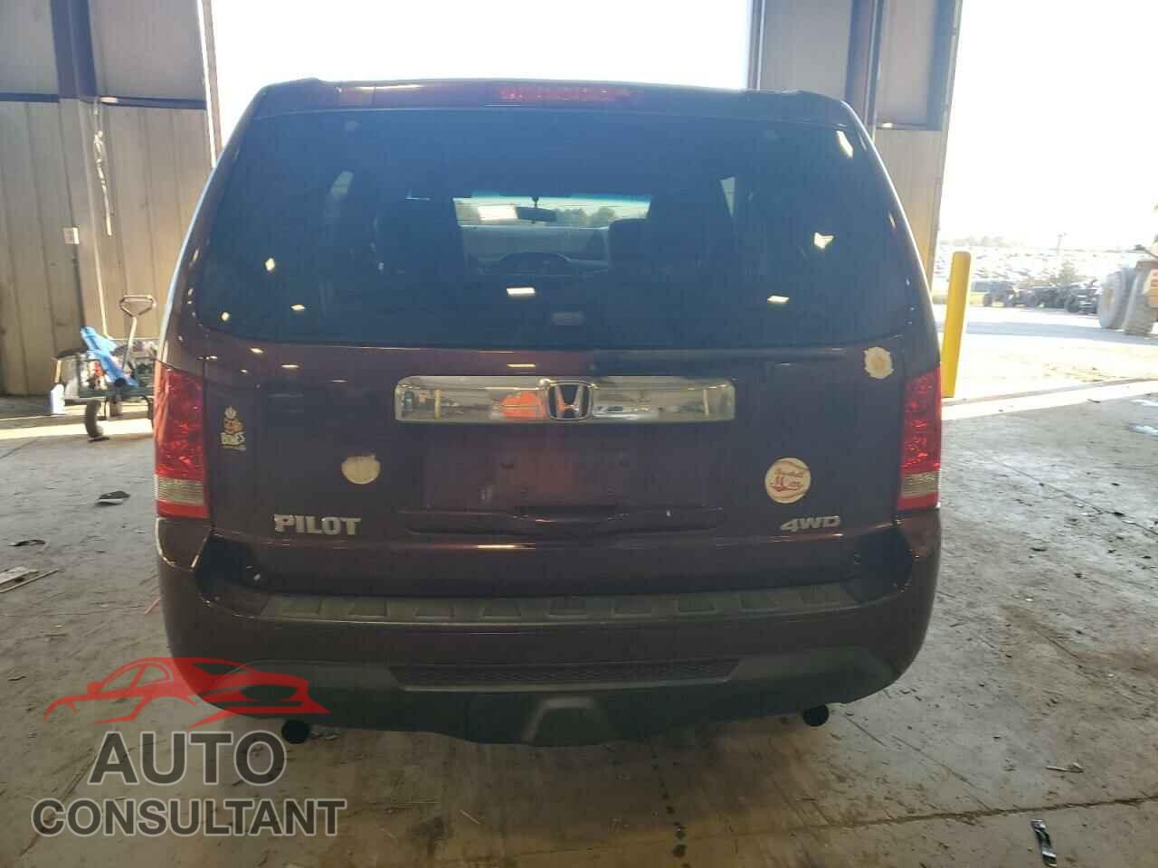 HONDA PILOT 2015 - 5FNYF4H21FB061821