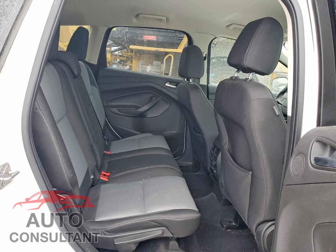 FORD ESCAPE 2017 - 1FMCU9G96HUB94804