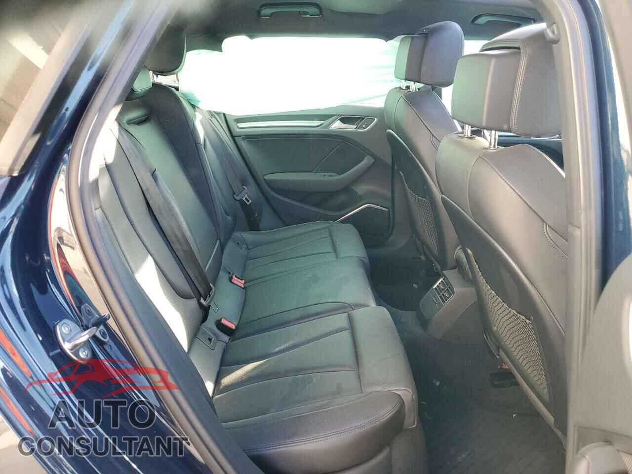 AUDI A3 2017 - WAUTPBFF5HA136367