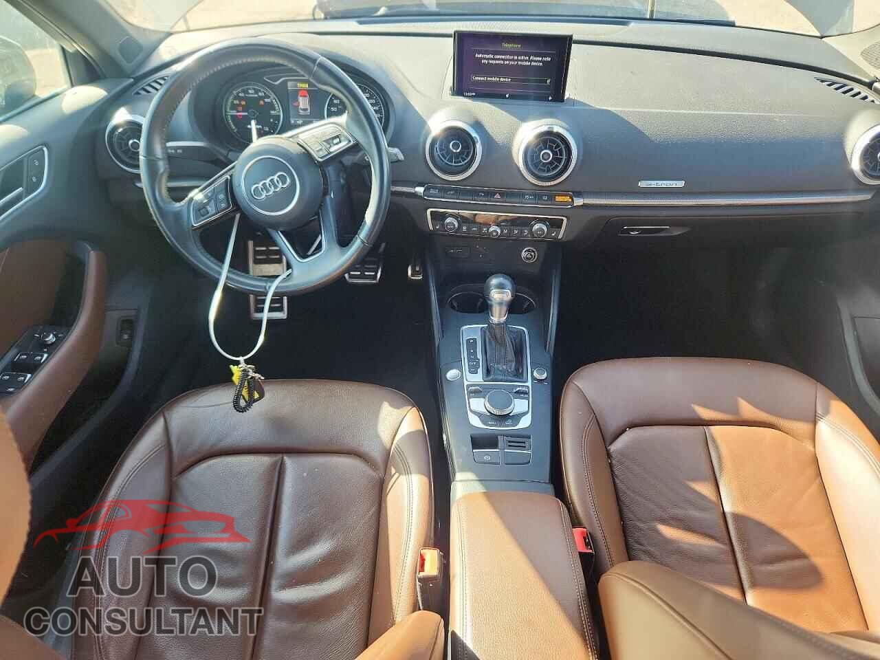 AUDI A3 2018 - WAUTPBFF2JA080037