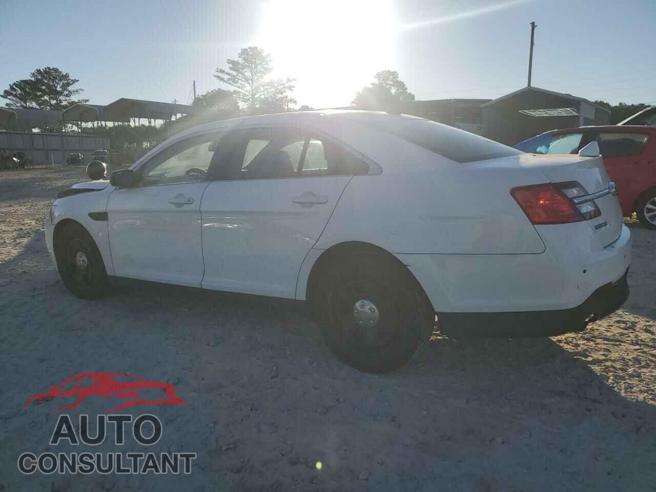 FORD TAURUS 2016 - 1FAHP2MT1GG154657