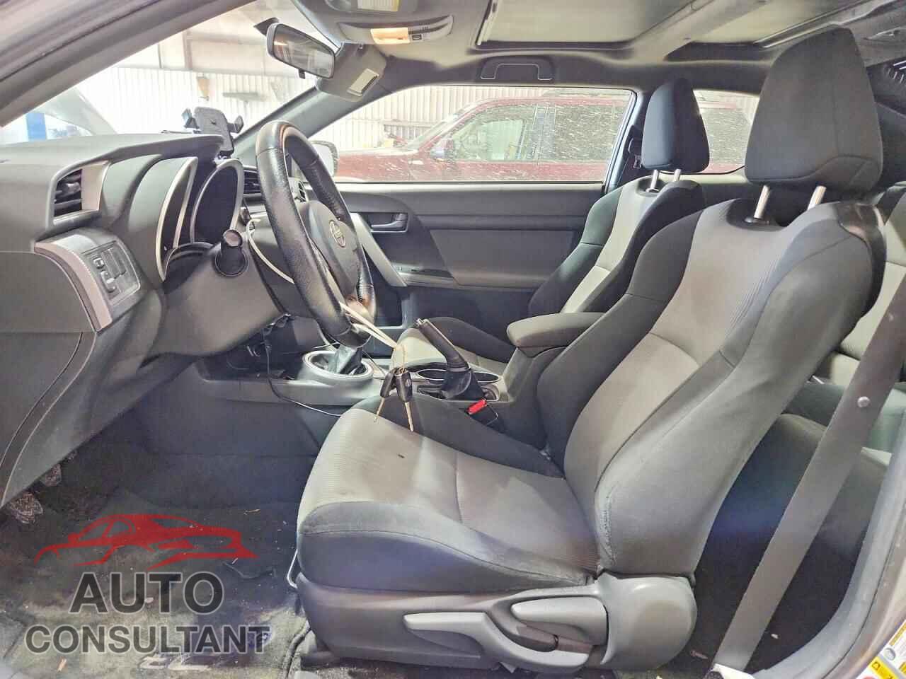 TOYOTA SCION 2014 - JTKJF5C78E3079778