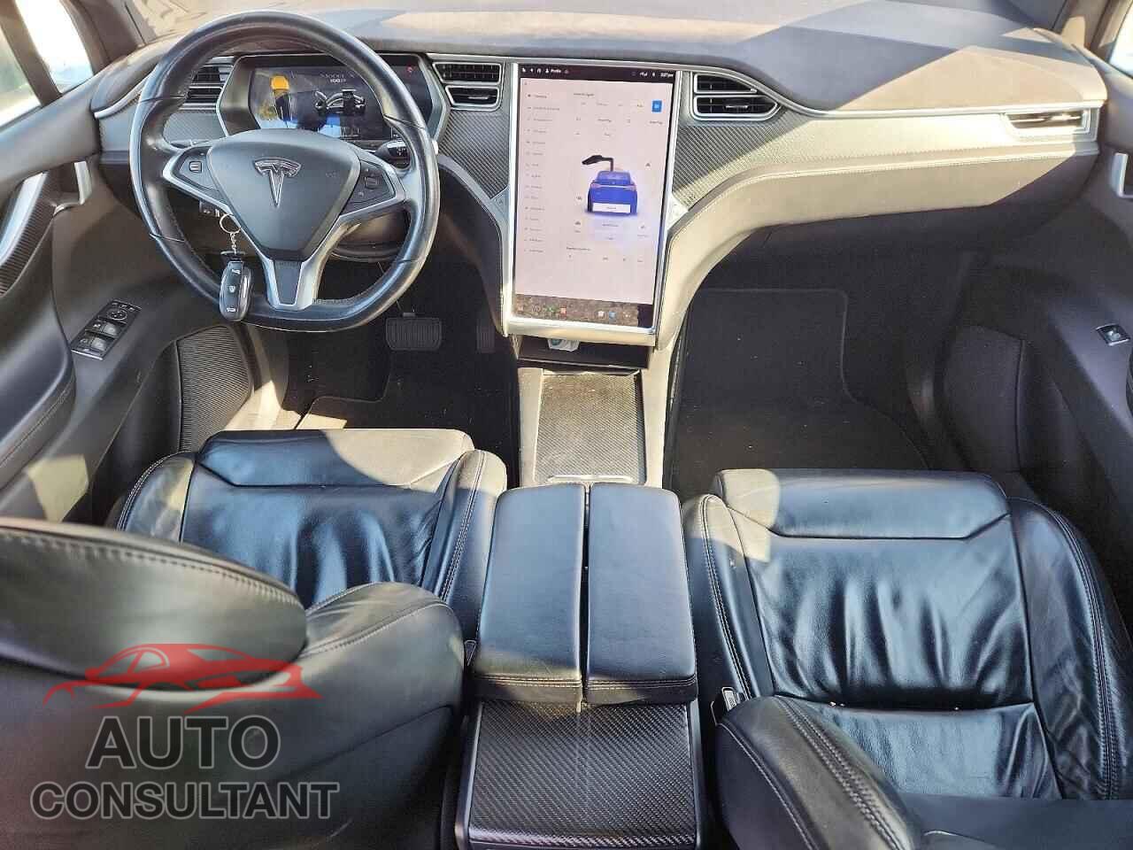TESLA MODEL X 2017 - 5YJXCBE21HF051158
