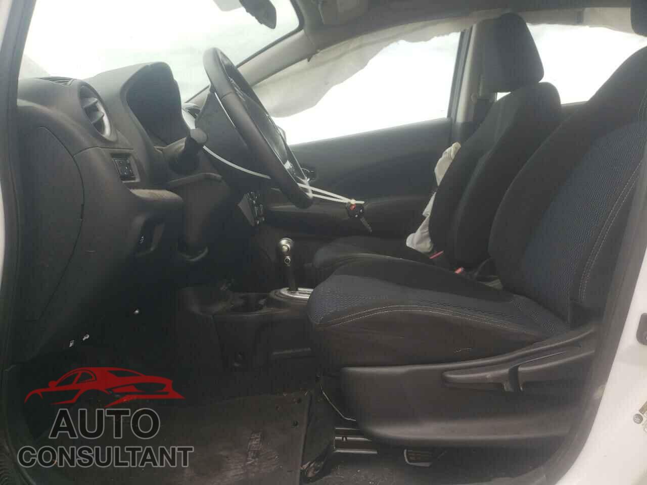 NISSAN VERSA 2017 - 3N1CE2CP3HL379435