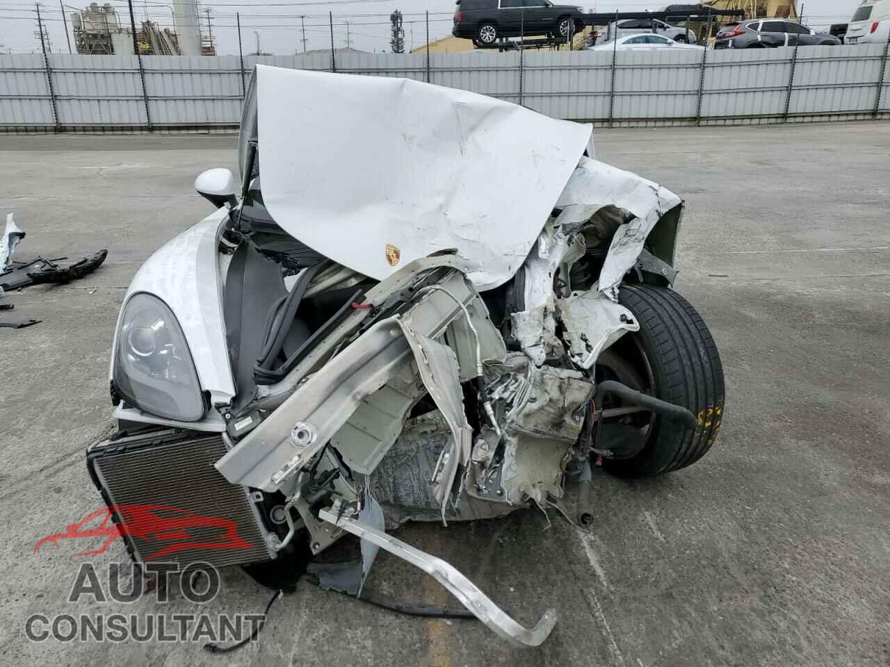 PORSCHE BOXSTER 2019 - WP0CA2A80KS211040